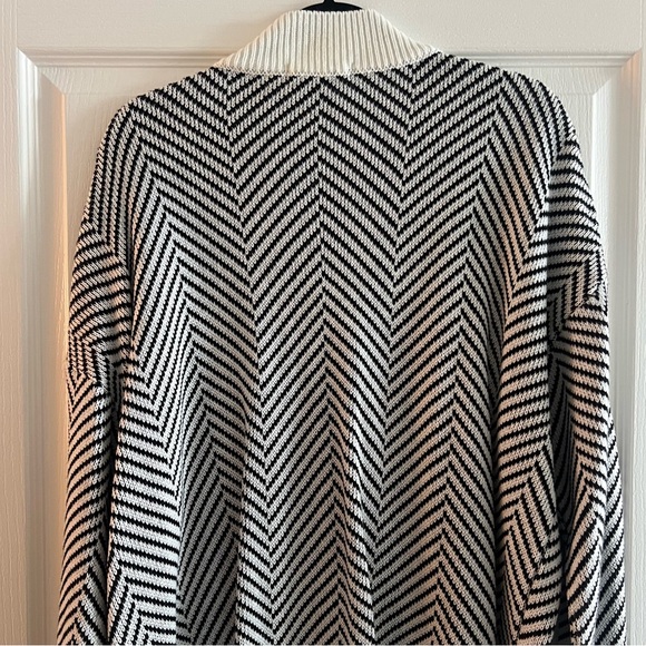 Storets- Knit Cardigan - Oversized Herringbone - Picture 3 of 3